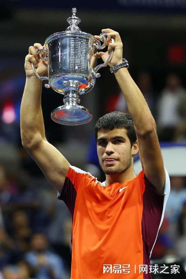 并通过青训 并通过青训